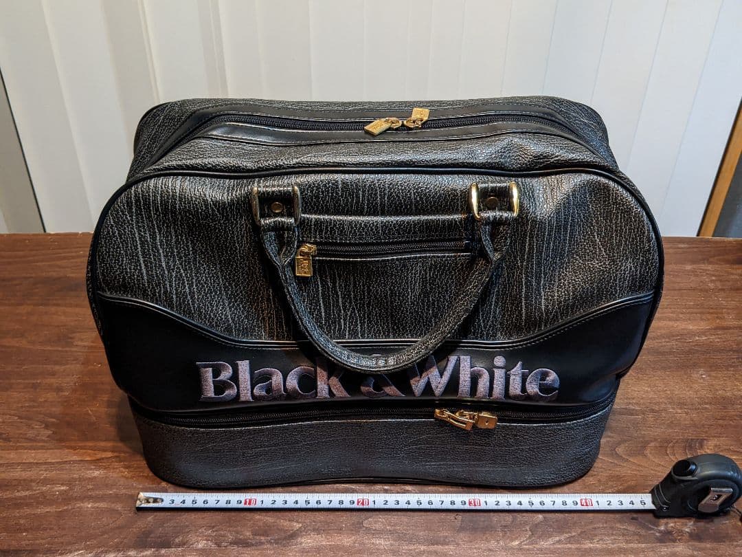 ブラック&ホワイト　ゴルフ　ボストンバッグ　レザー調　2層式　靴　サメ革　系　黒