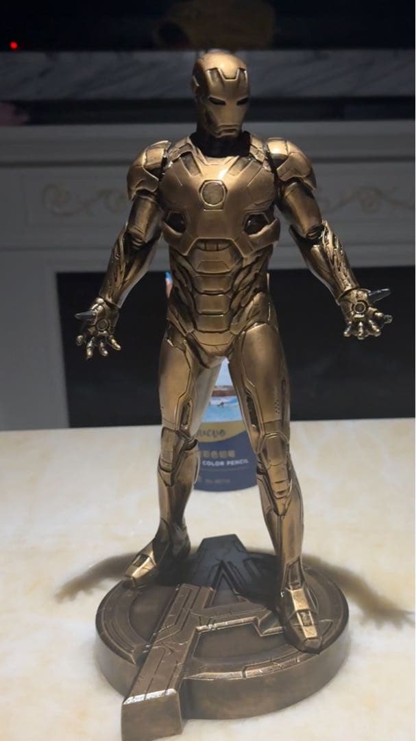アイアン・マーク21ゴールドフィギュア