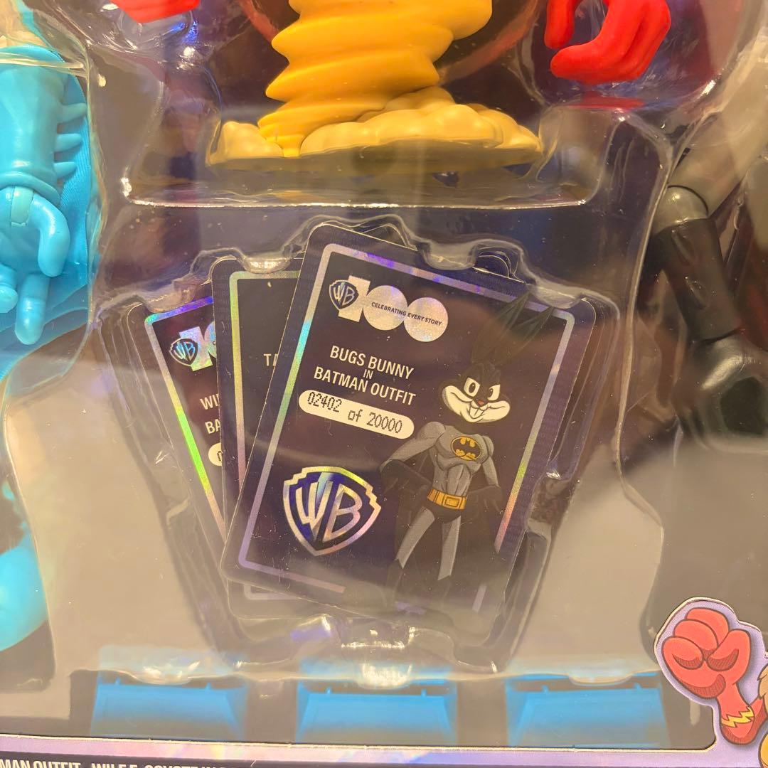 【日本未発売】ワーナー100周年 ルーニー・テューンズ DCコラボフィギュア