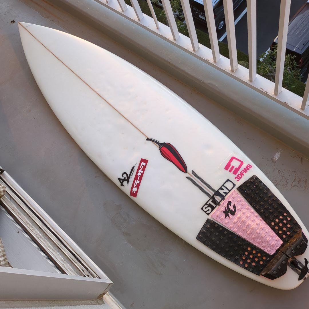 チリ ショートボード 5'8 1/2フィート デッキテール部スパインテック