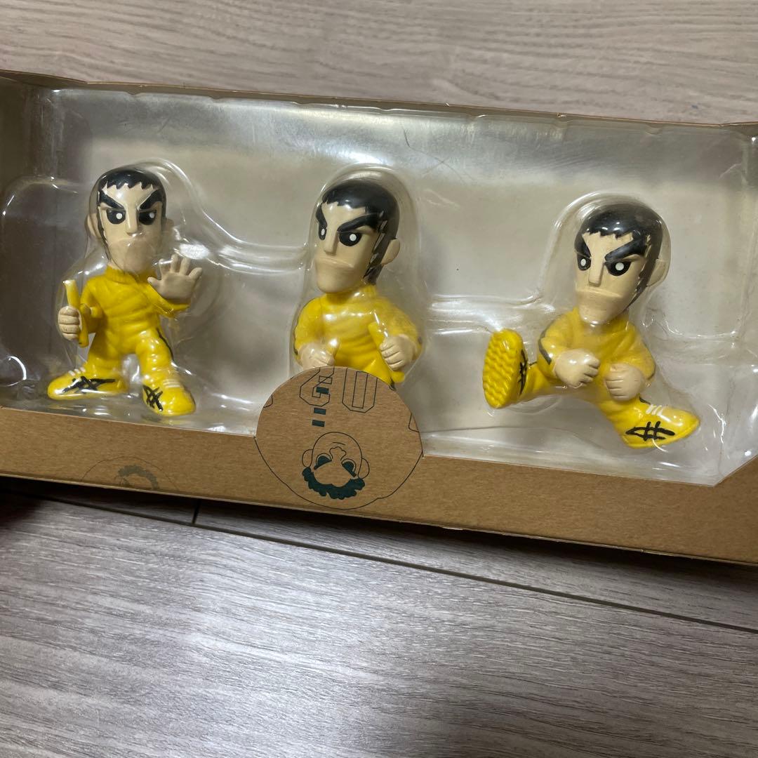 激レア ヴィンテージ イエロー武道家フィギュア3体セット　ブルースリー