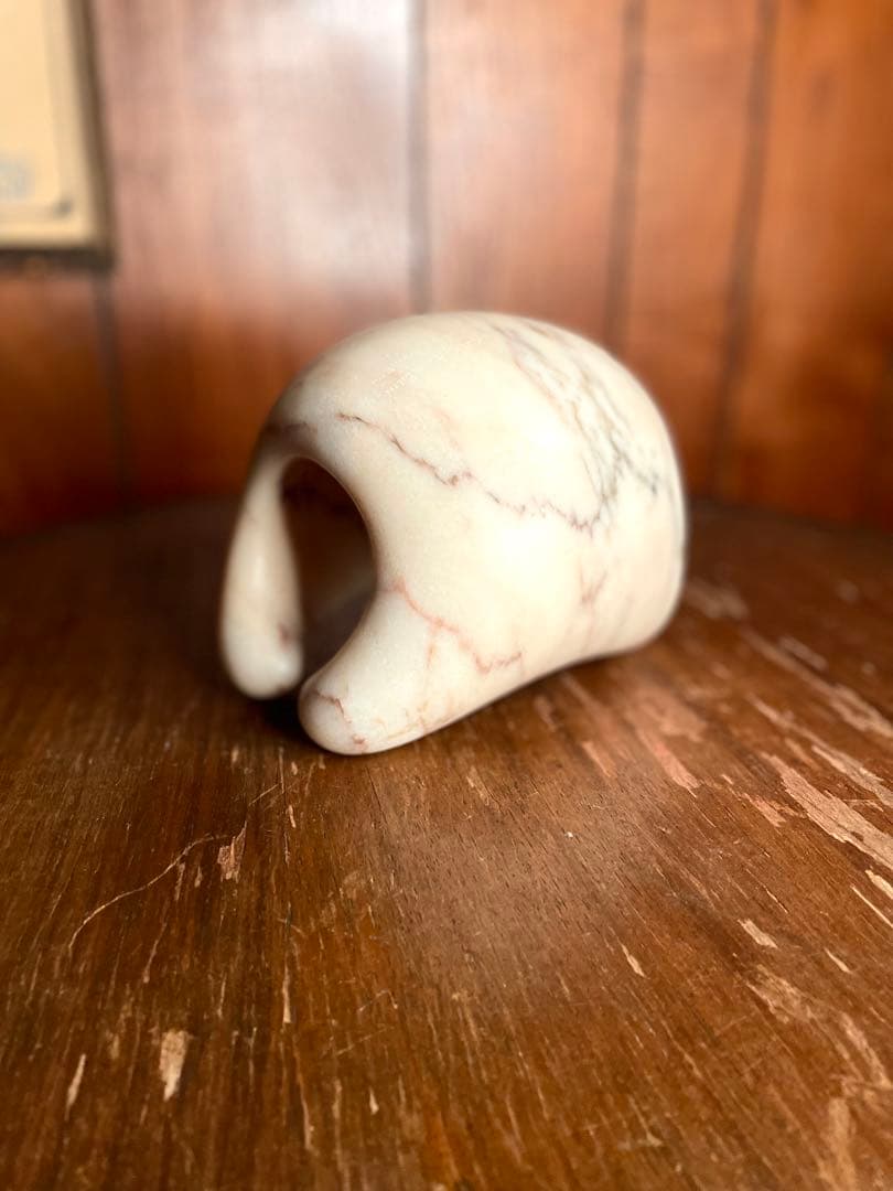 彫刻家　絹谷幸太　大理石　sculpture