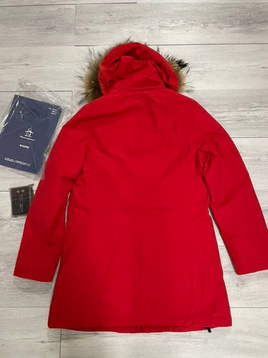 新品M 9.3万円　マンシングウェア  発熱　モバイルサーモ搭載　中綿撥水コート