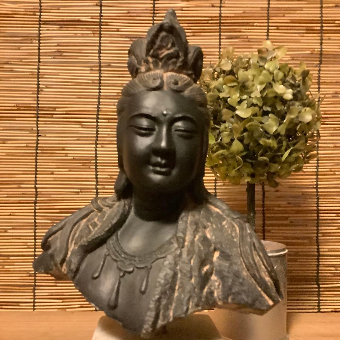 古玩・石像「観音菩薩胸像」仏教美術・観音経・般若心経・功徳・石彫り