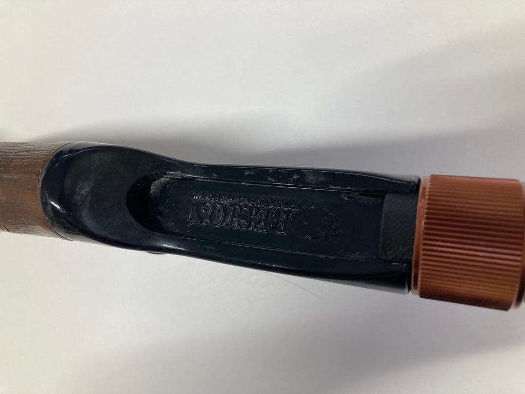 RESION（レジオン）製ロッドグリップ、収納ケース付き