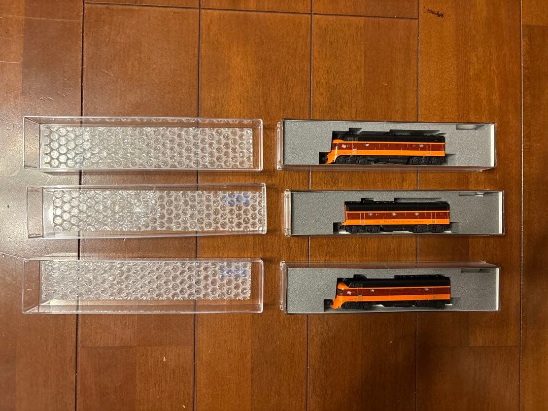 KATO　FP7A+F7B / ミルウォーキー・ロードオリンピアン・ハイアワッサ