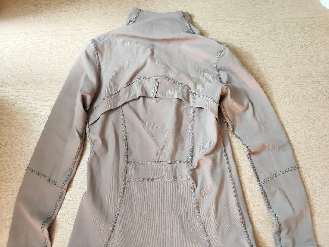 Lululemon ジッパー付きジャケット