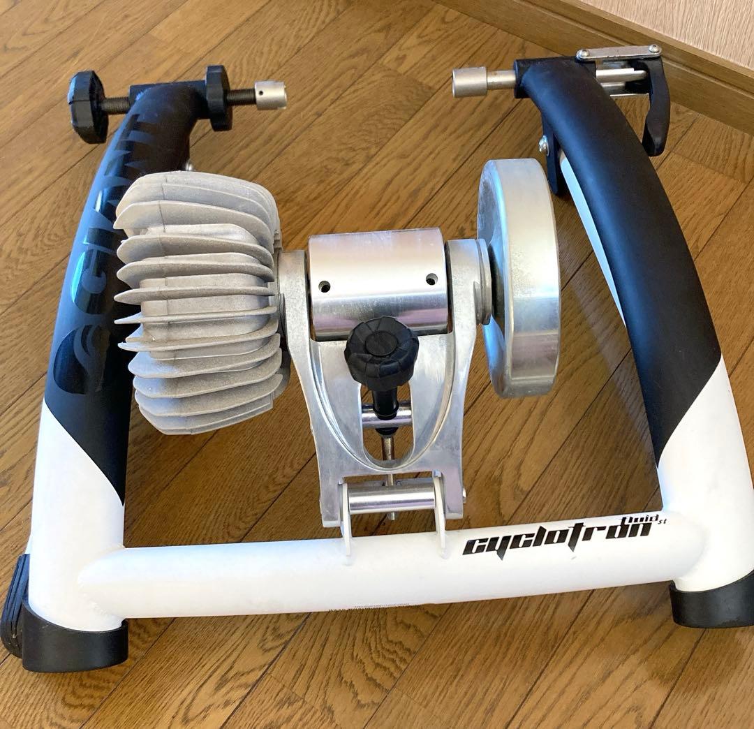 Giant capotrainer トレーナー