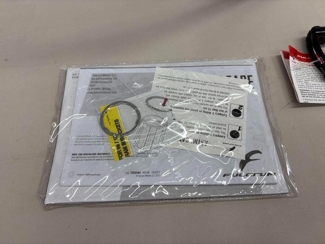 246【新品・未使用】 フルクラム　FULCRUM　レーシング4　RACING4