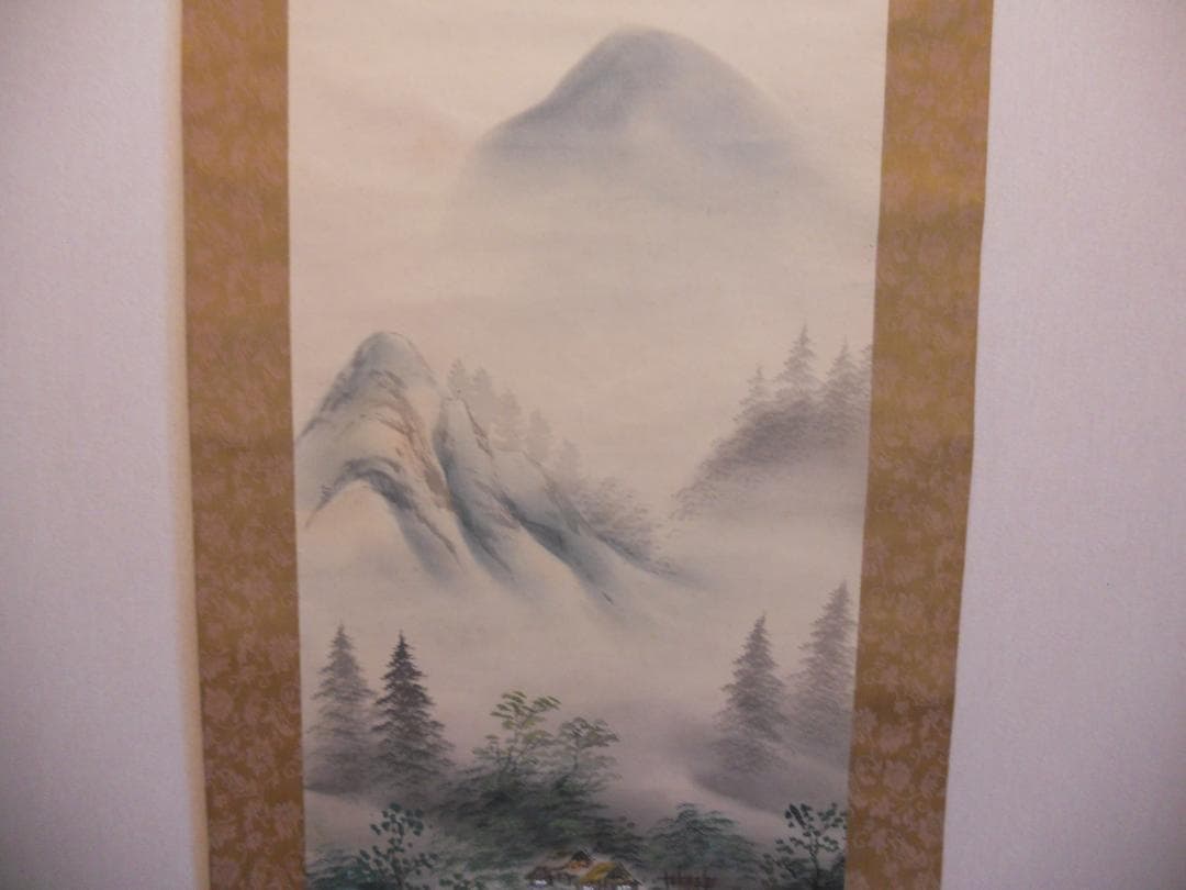 掛け軸 東號 彩色山水 絹本 希少 軸装 茶道具 掛軸 美品 です。