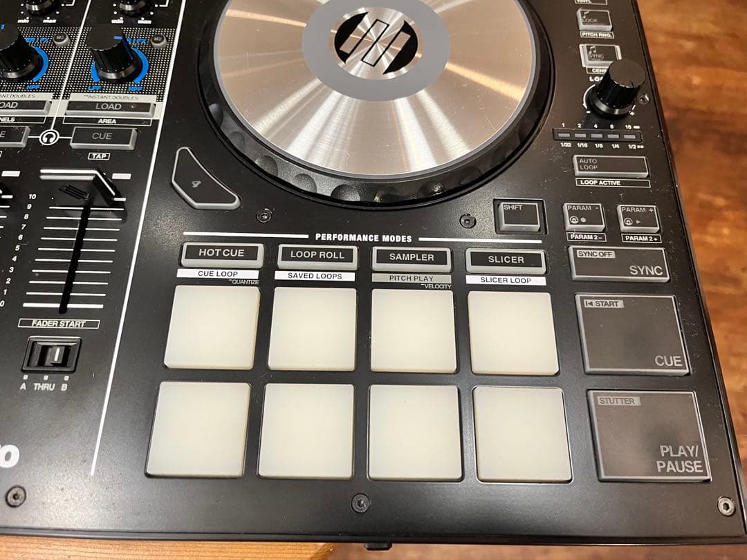 Reloop MIXON 4 DJコントローラー + キャリングケース付き