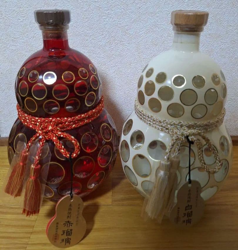 ☆霧島酒造創業☆100周年赤白1800mlセット