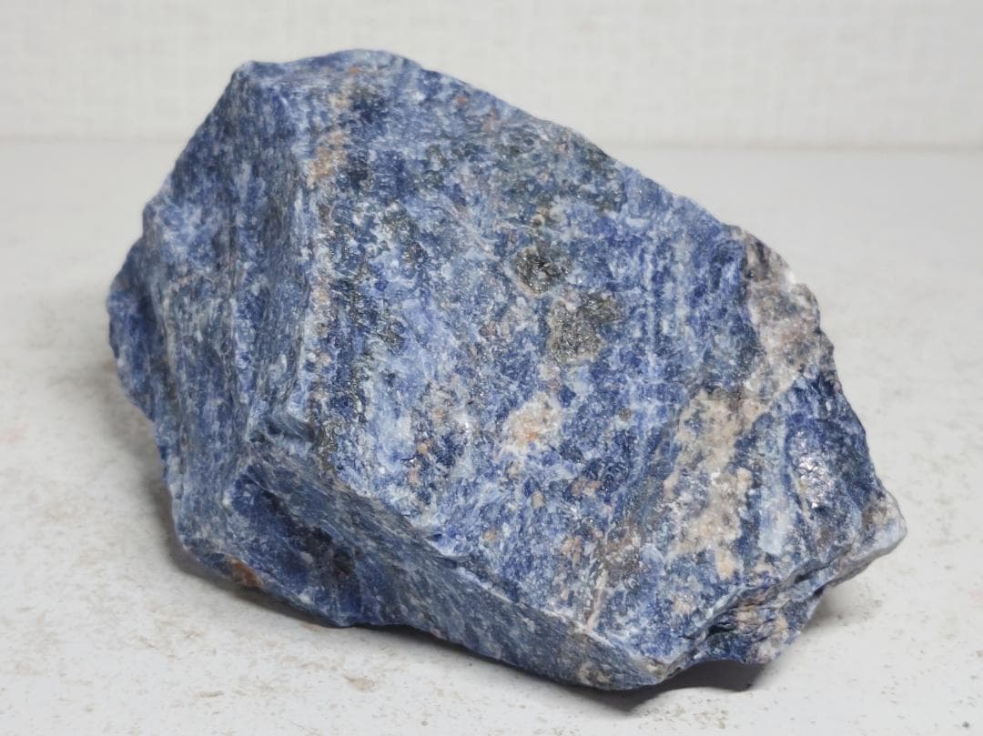 ソーダライト 1kg ラピスラズリ 原石 鑑賞石 自然石 鉱物 誕生石 水石