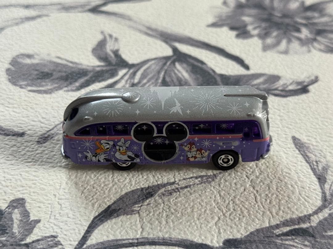 ディズニー 100周年 ディズニークルーザー トミカ