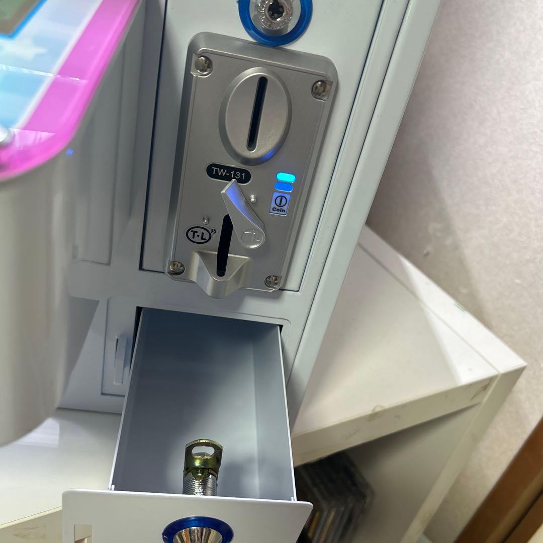 気まぐれ限定値下げ ガチャゲッツ30 ホワイト eモンズ