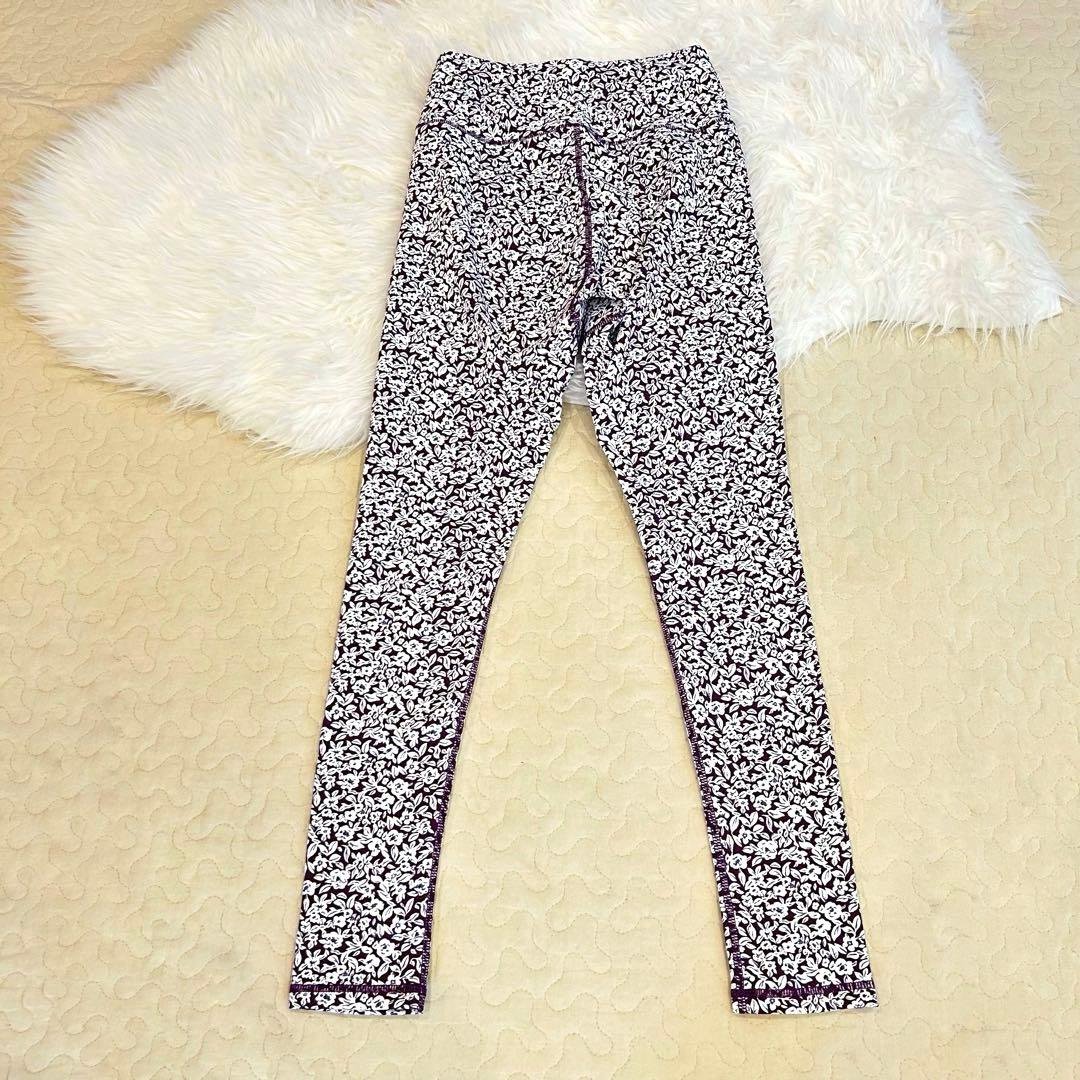 ［極美品］emmiyoga ヨガウェアセットアップ　花柄パープル ピラティス