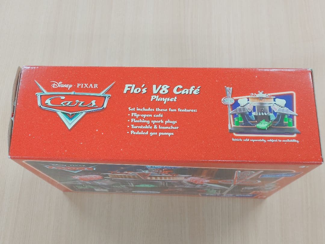未使用 カーズ フローのV8カフェ トイザらス マテル社 ピクサー MATTEL