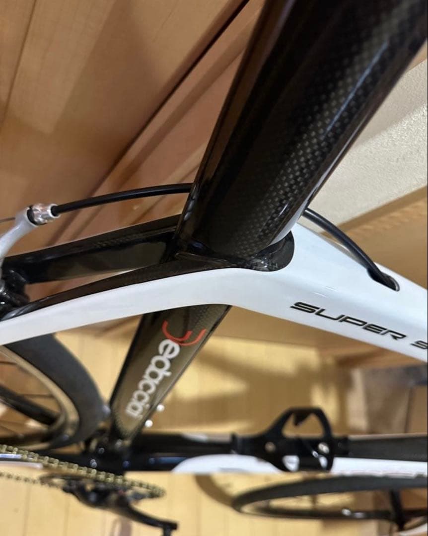 フルカーボン　ロードバイク　新品パーツ多数　エアロ