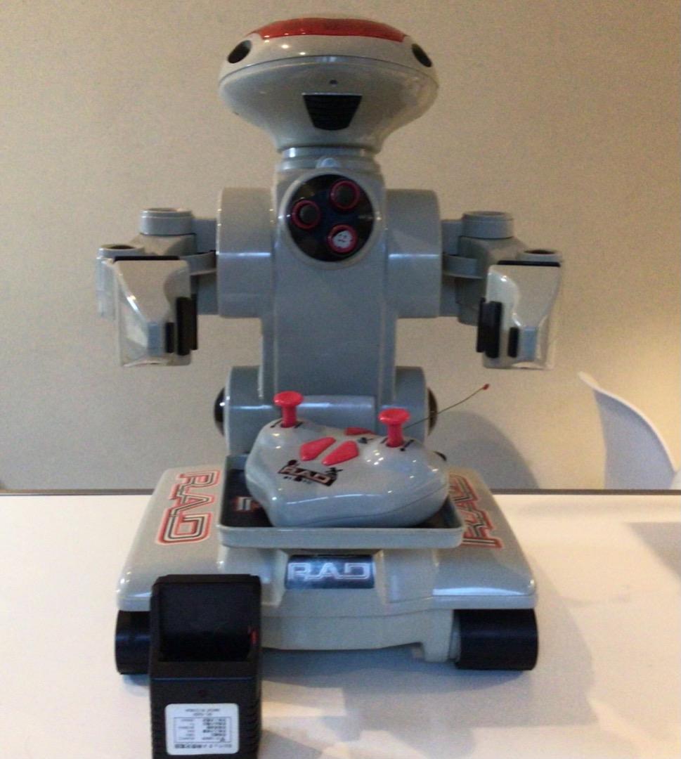 宇宙人がやって来た！RAD バッテリーロボ 音声 光 ショットガン付き