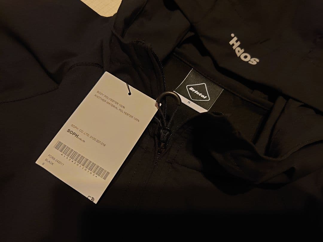 サイズS　美中古　F.C.Real Bristol パッカブルジャケット