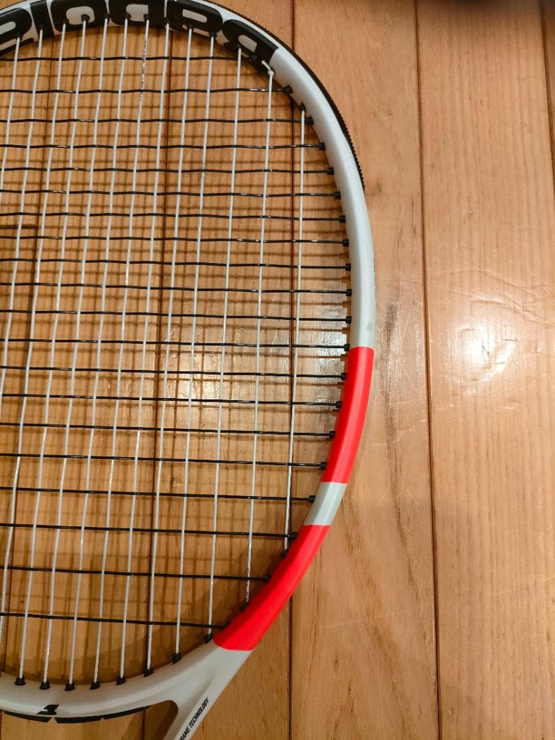 ガット張りたて ピュアストライク100 16✕20ガット2800円工賃2200円