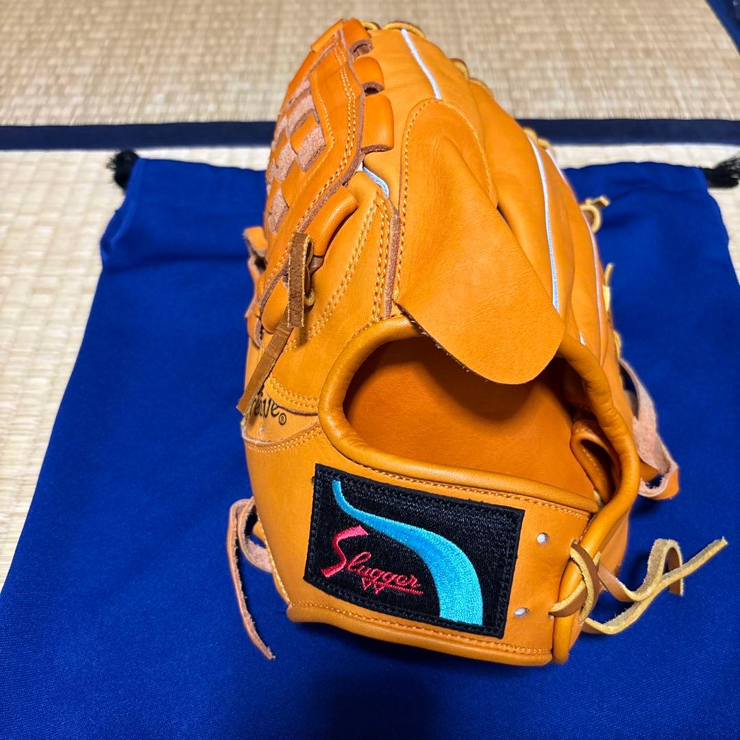 久保田スラッガー　江頭重利９０周年グラブ