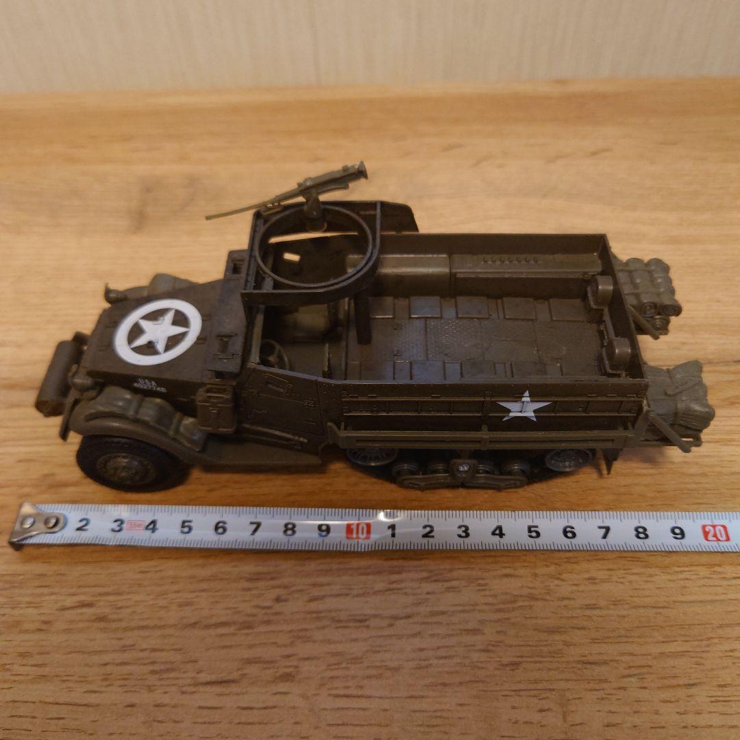 戦車と軍用トラックのミニチュアモデルセット おまけ付き