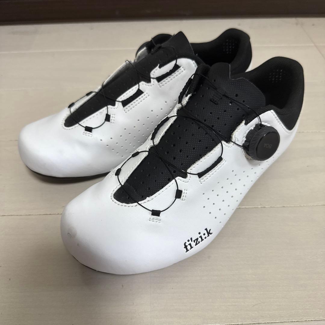 フィジークfizi:k VENTO OMN wide 40.5 白