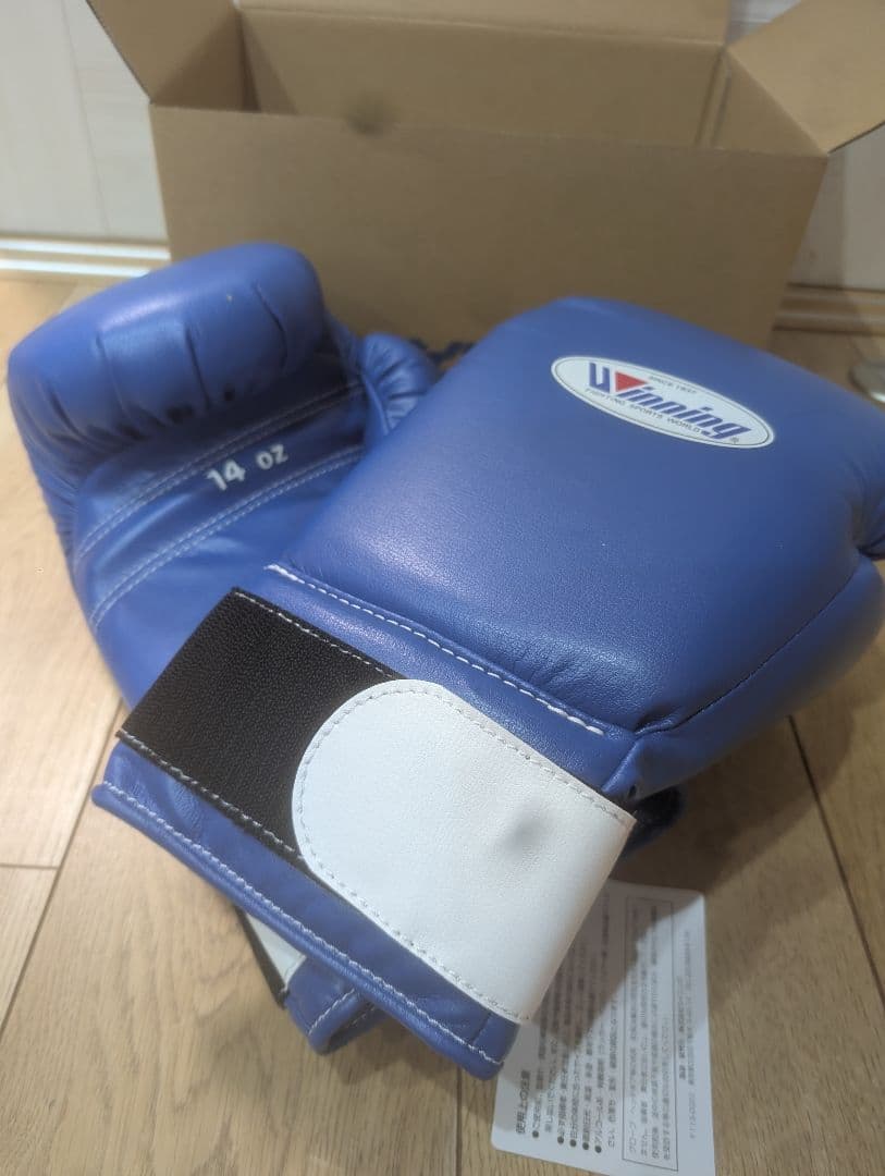 Winning アマチュア練習用グローブ 14オンス 青