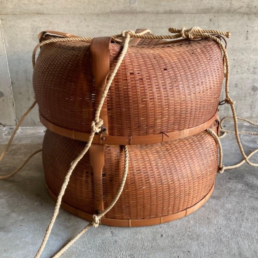 古い大きな竹籠 かご バスケット 大型 竹細工 鉄金具 2点 古道具 レトロ
