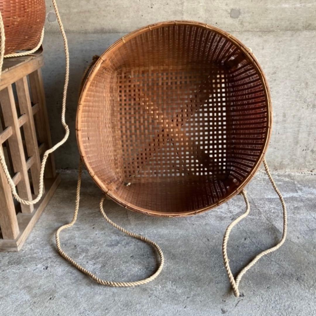 古い大きな竹籠 かご バスケット 大型 竹細工 鉄金具 2点 古道具 レトロ