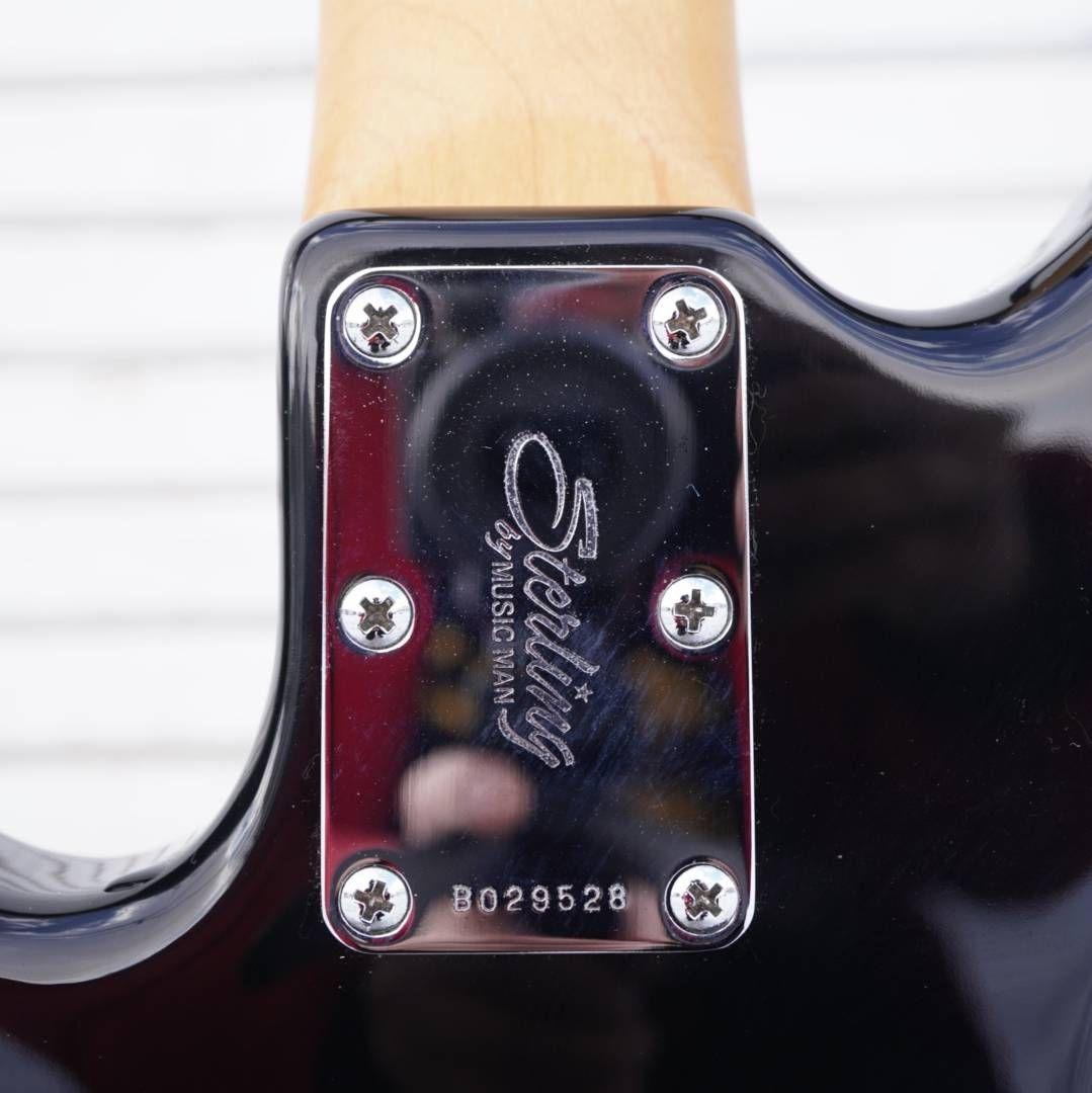 【希少・極美品】ベースSterling SB4リザード純正仕様 ミュージックマン