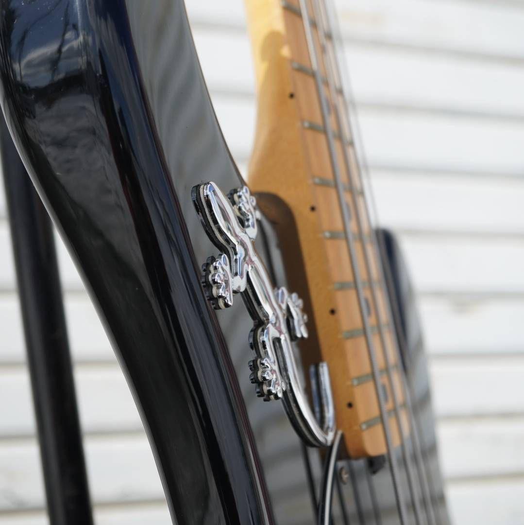 【希少・極美品】ベースSterling SB4リザード純正仕様 ミュージックマン