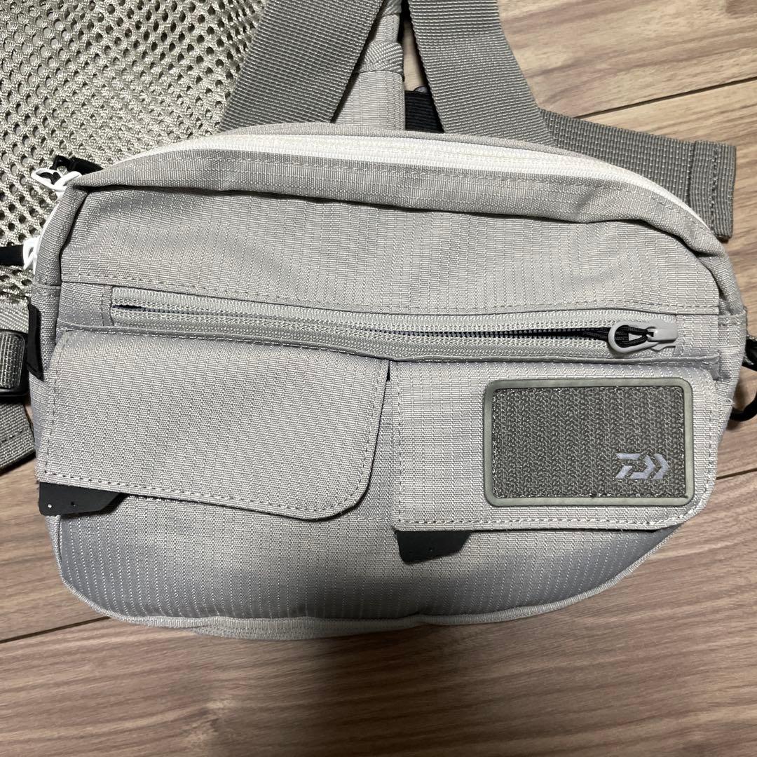 ダイワ ライト フィッシングベスト DV-3522