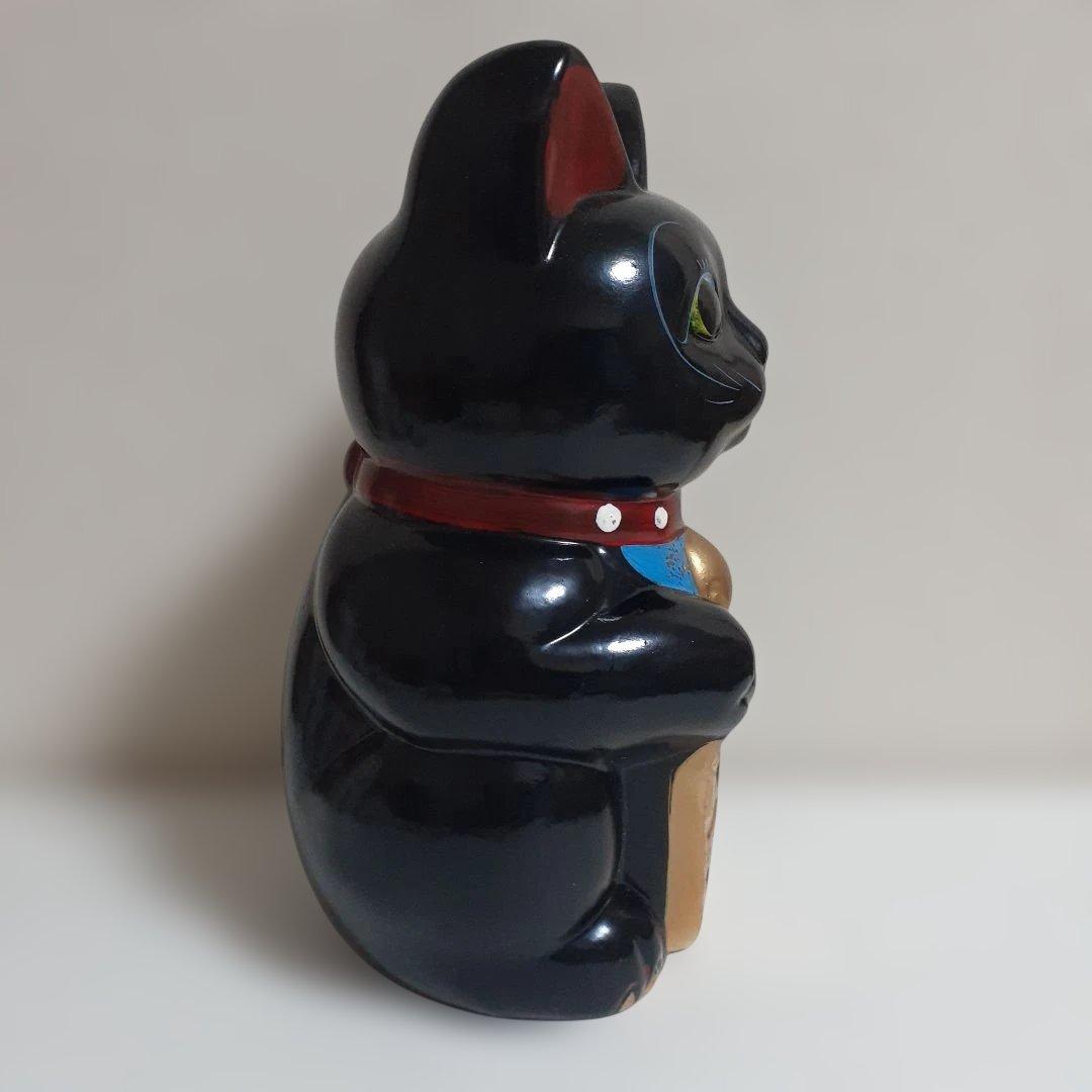 129　瀬戸焼　 黒色　8寸　招き猫　左手上げ　 陶器製　約25㎝　商売繁盛
