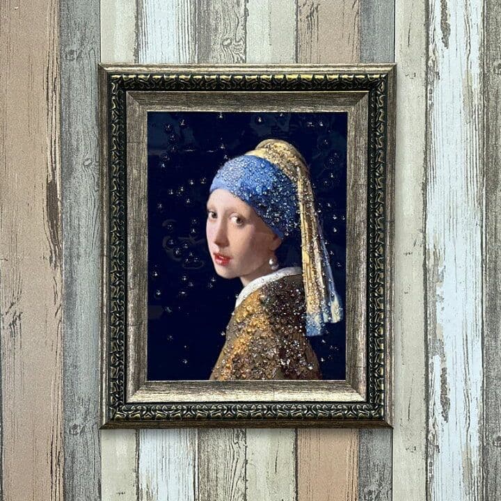 輸入雑貨　天然石　『真珠の耳飾りの少女』クリスタルアート』　水晶絵　宝石アート