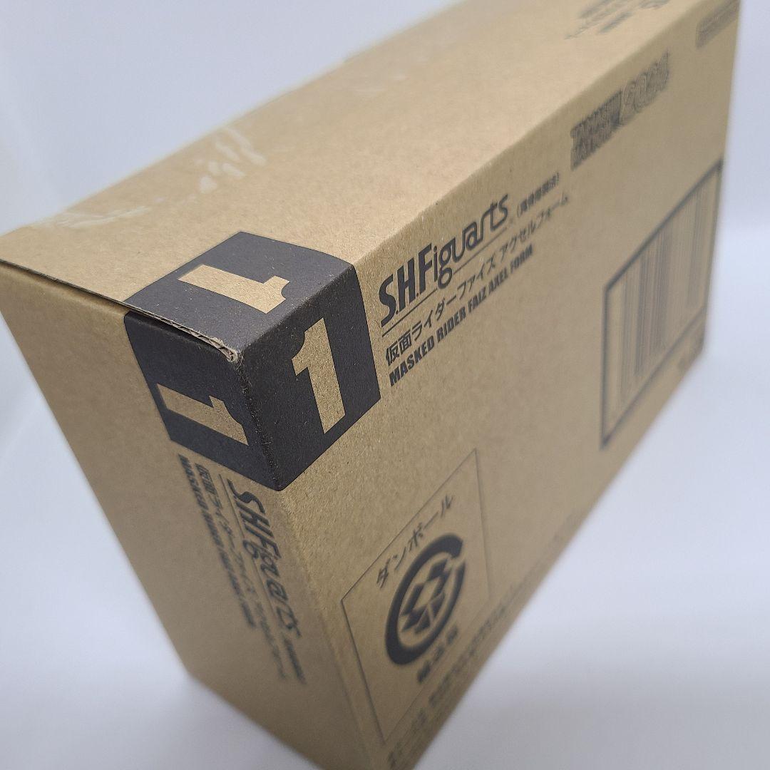 S.H.Figuarts 真骨彫製法 仮面ライダーファイズ アクセルF 【新品】
