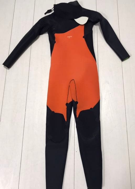 １回着用のみ body glove ジュニア 10 ウェットスーツ