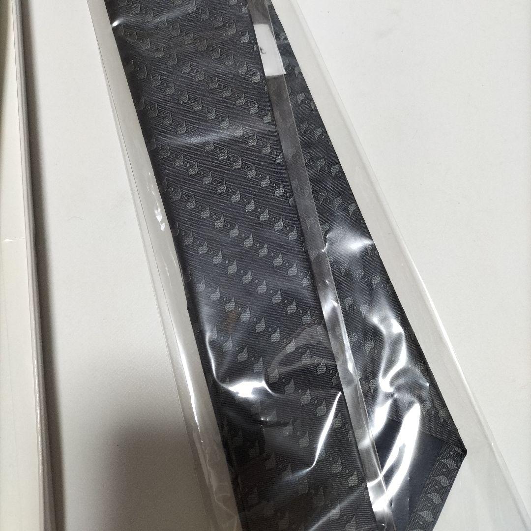 Perfume Closet ネクタイ グレイカラー　本体美品