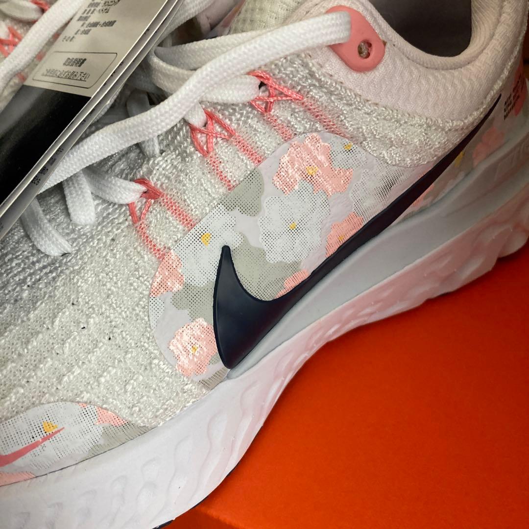 NIKEナイキ　ランニングシューズ