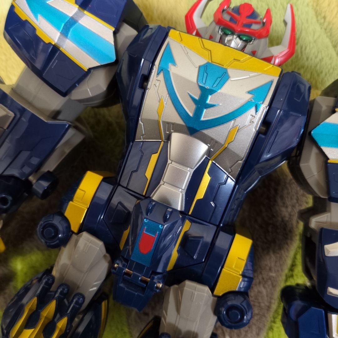 豪獣神　海賊戦隊　ゴーカイジャー　ゴウジュウジン　ロボット　ロボ　ゴジュウジャー