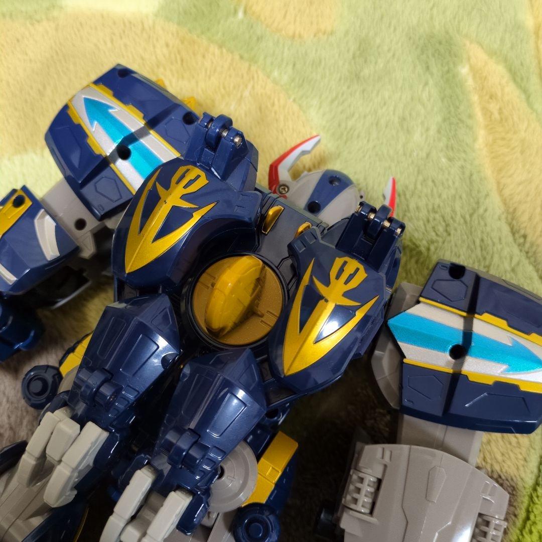 豪獣神　海賊戦隊　ゴーカイジャー　ゴウジュウジン　ロボット　ロボ　ゴジュウジャー