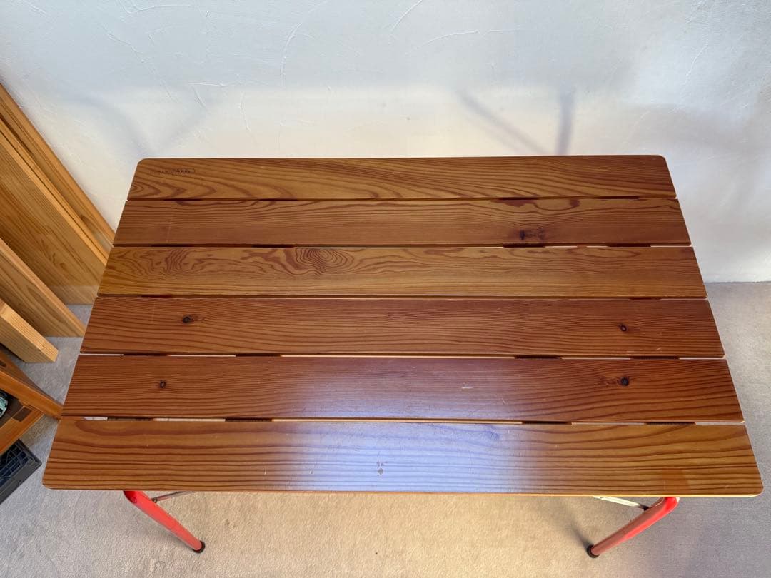 castelmerlino 2段階調整可能キャンプテーブル 赤