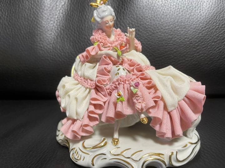 Dresden レース人形　花を愛でる貴婦人　大　アンティーク