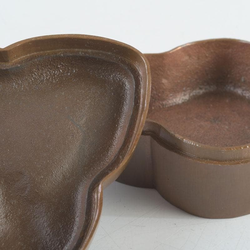 茶道具　唐銅　向鶴文　香合　共箱　V　9476