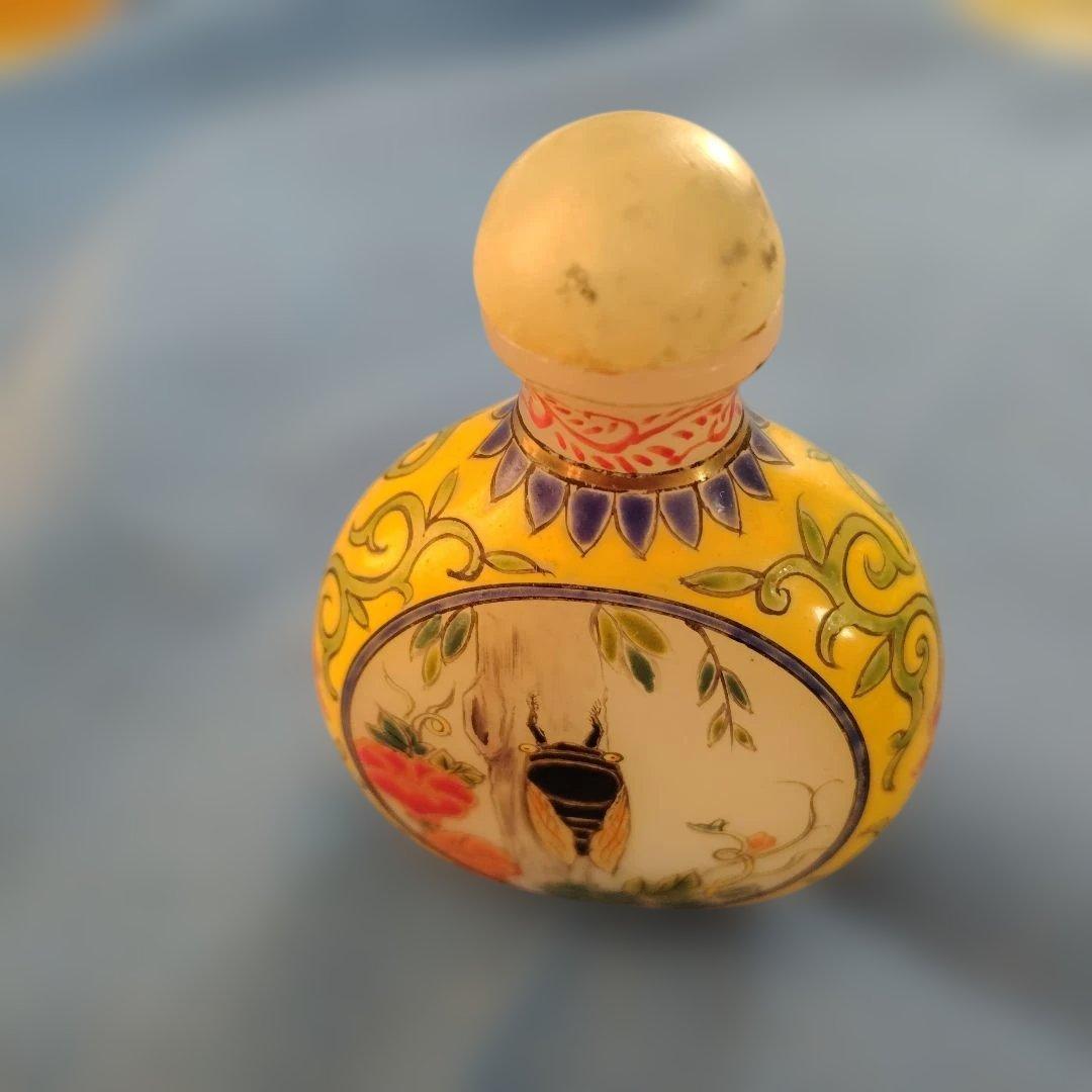 ビエンコ　陶器製 香水瓶 昆虫と花のデザイン