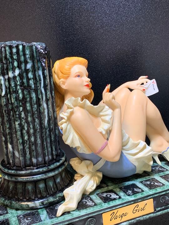 バーガガール　シリアルナンバー付　ビンテージフィギュア 2