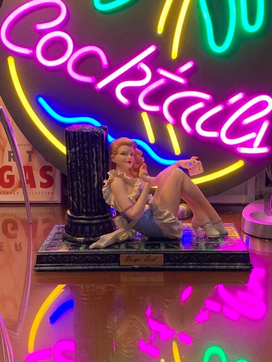 バーガガール　シリアルナンバー付　ビンテージフィギュア 2