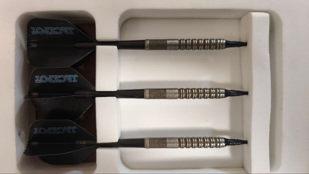 エイドリアン ルイス Adrian Lewis ダーツ　バレル　ターゲット