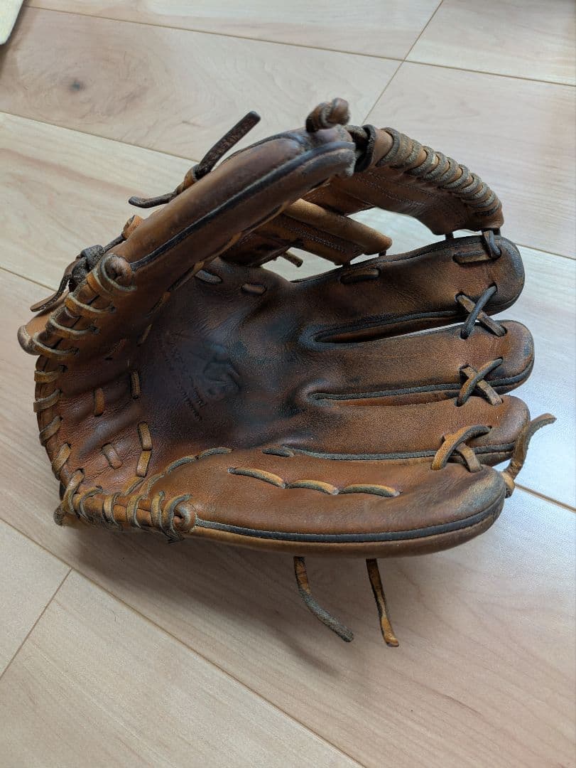 超sale!　硬式　軟式両用に購入　内野手グローブ 右 レザー　即戦力　コユニ